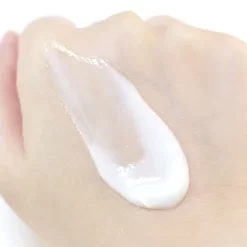 Kem Dưỡng Ẩm Săn Chắc Da THE WHOO Gongjinhyang Firming Cream 50ml Kem Dưỡng Ẩm Săn Chắc Da THE WHOO Gongjinhyang Firming Cream 50ml - Yêu Hàng Ngoại
