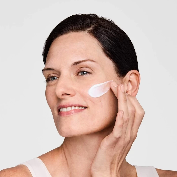 Kem Dưỡng Ban Ngày Estée Lauder DayWear Advanced Multi-Protection SPF 15 (Da Khô) Kem Dưỡng Ban Ngày Estée Lauder DayWear Advanced Multi-Protection SPF 15 (Da Khô) - Ảnh 6