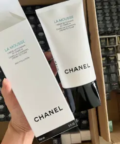 Sữa Rửa Mặt Tạo Bọt CHANEL LA MOUSSE Anti-Pollution Cleansing Cream-To-Foam (150ml) Sữa Rửa Mặt Tạo Bọt CHANEL LA MOUSSE Anti-Pollution Cleansing Cream-To-Foam (150ml) - Yêu Hàng Ngoại