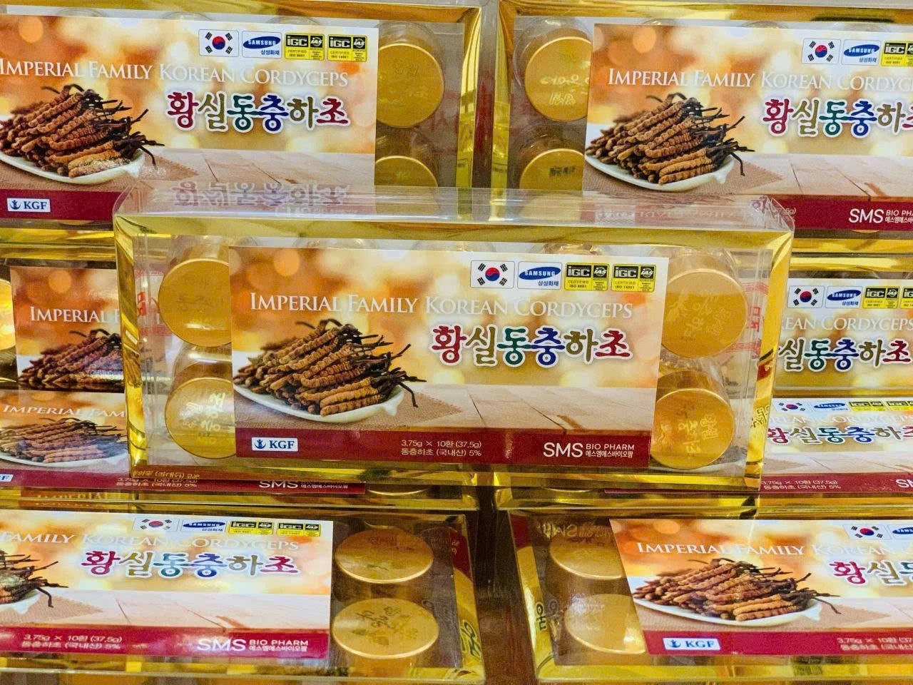 Viên Hoàn Đông Trùng Hạ Thảo Hoàng Gia Imperial Family Korean Cordyceps (Hộp 10 Viên) Viên Hoàn Đông Trùng Hạ Thảo Hoàng Gia Imperial Family Korean Cordyceps (Hộp 10 Viên)