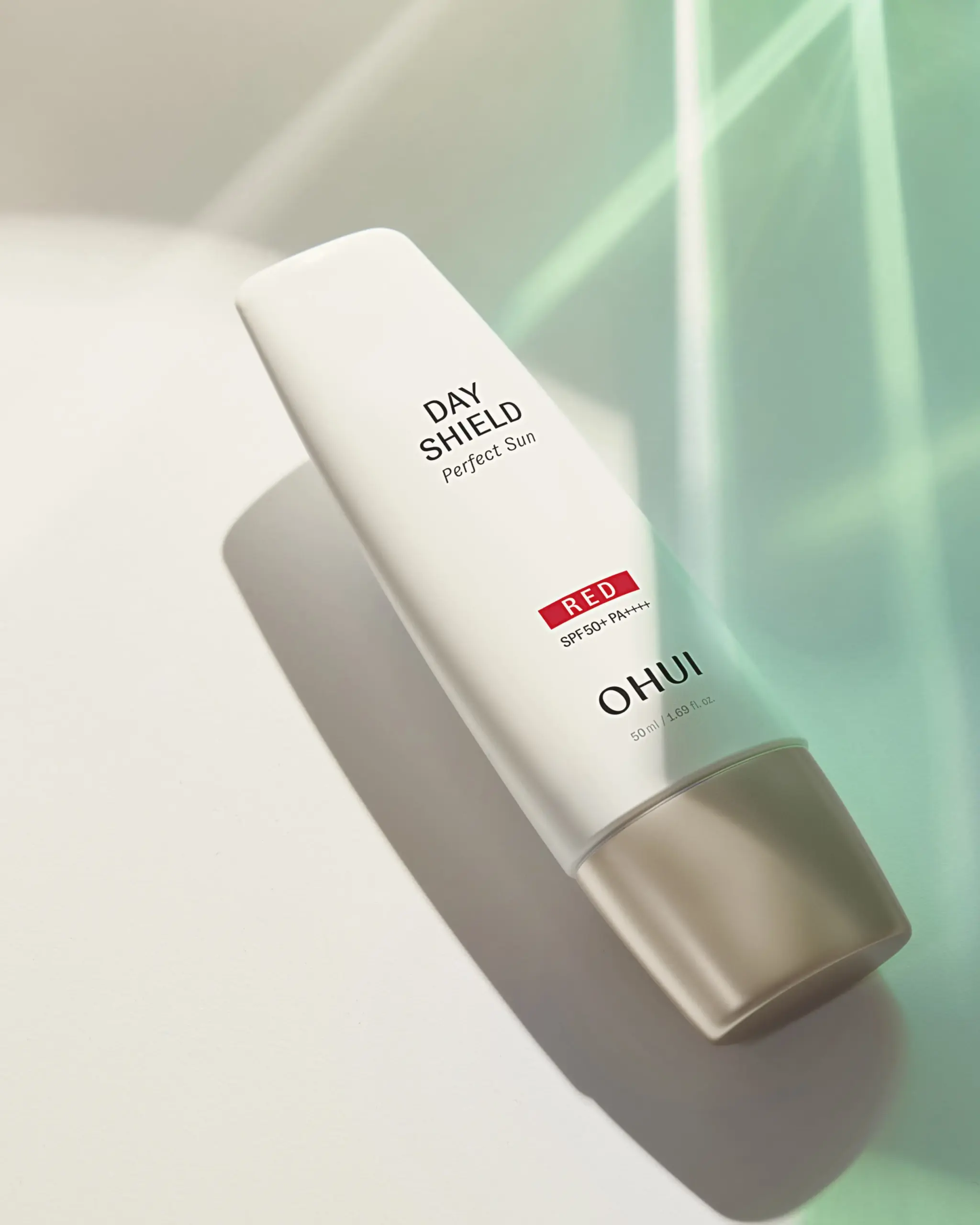 Kem chống nắng Ohui Day Shield Perfect Sun Red SPF50+/PA++++ 50ml Kem chống nắng Ohui Day Shield Perfect Sun Red SPF50+/PA++++ 50ml - Ảnh 2
